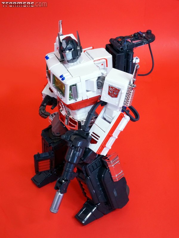 Sdcc 2019 Mp 10g Optimus Prime Ecto 35 Edition Unboxing (62a) (52 of 55)